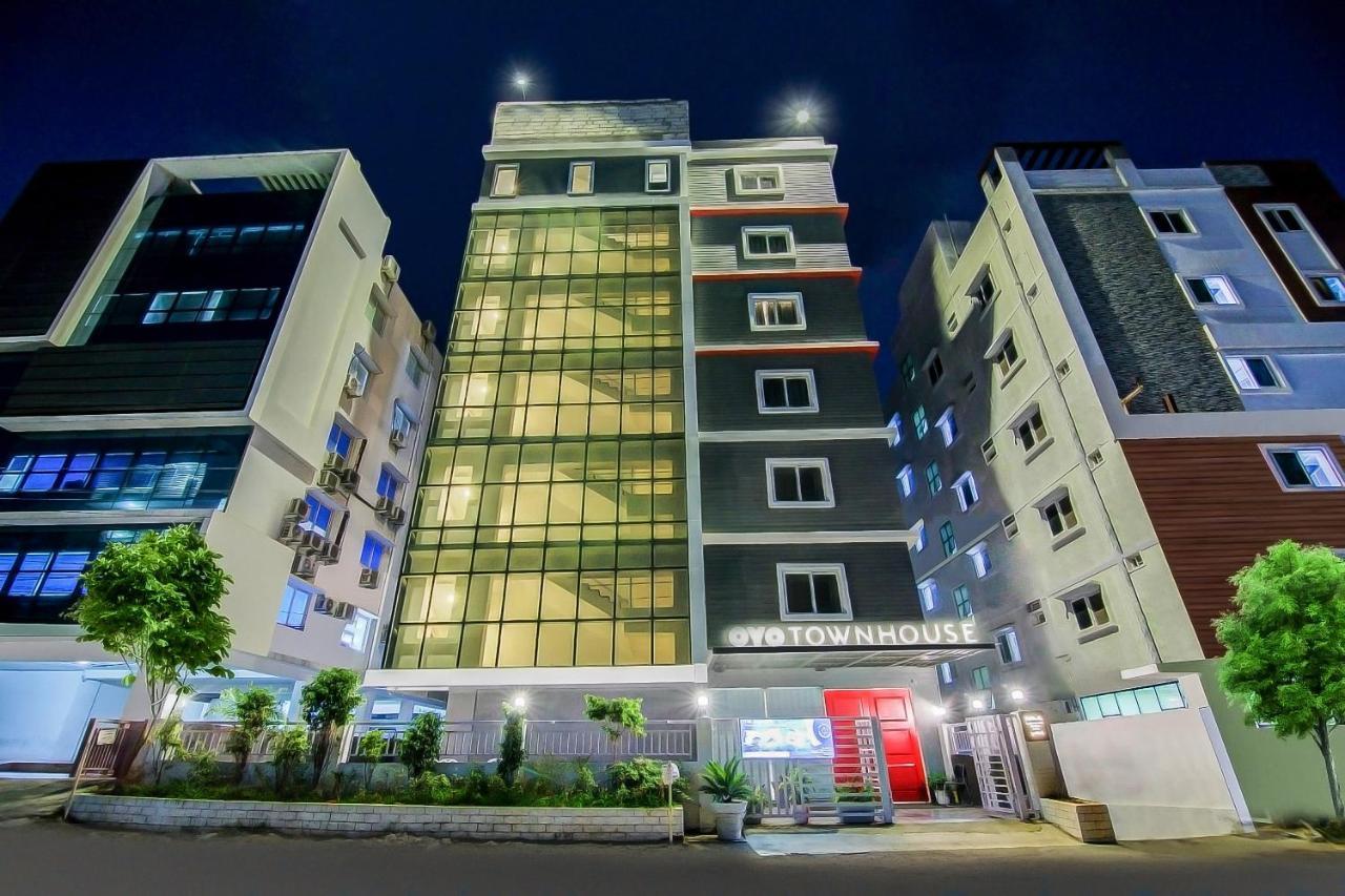 Oyo Townhouse 034 -Halcyon Hitech City Road Хайдарабад Экстерьер фото