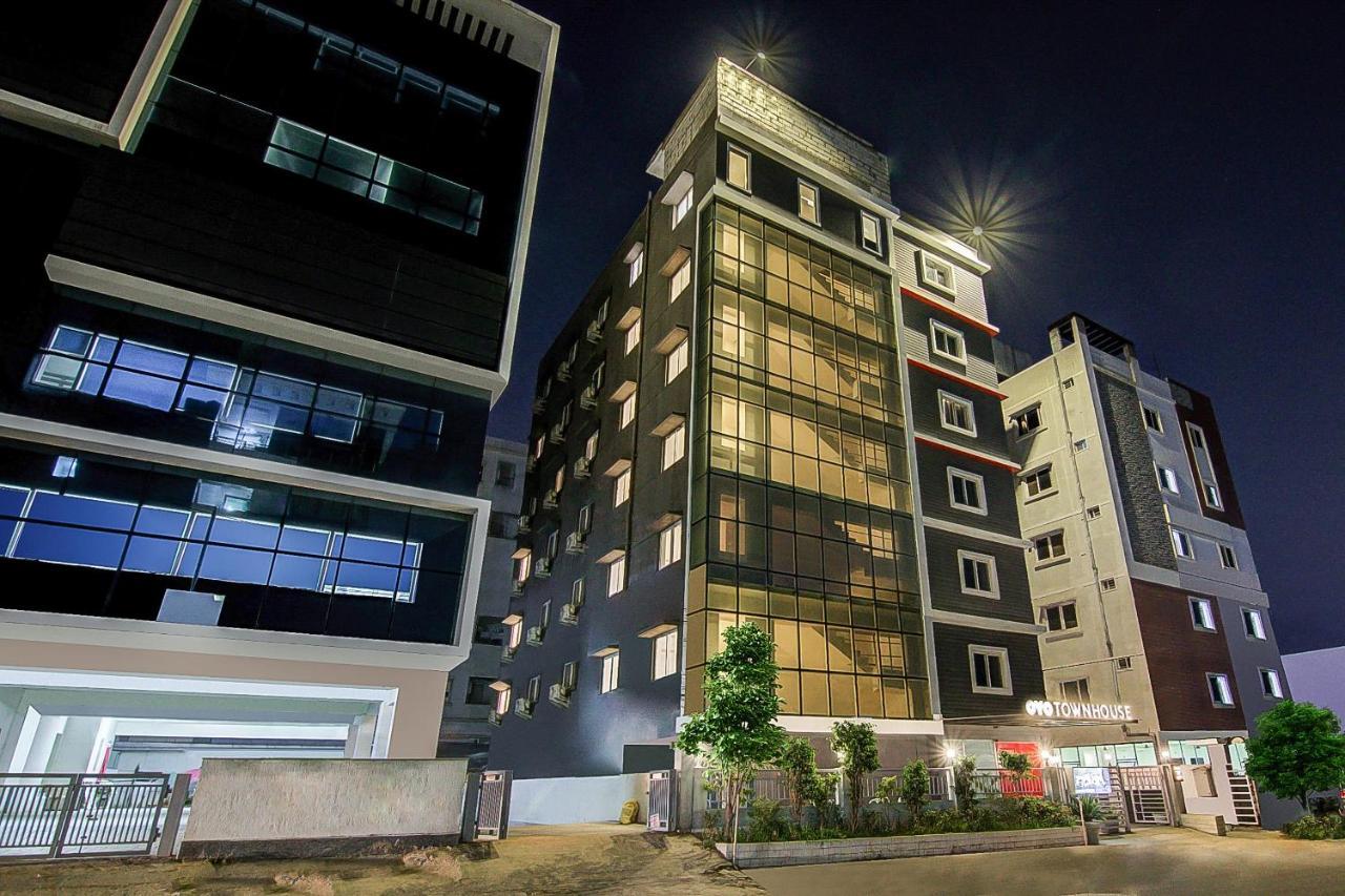 Oyo Townhouse 034 -Halcyon Hitech City Road Хайдарабад Экстерьер фото