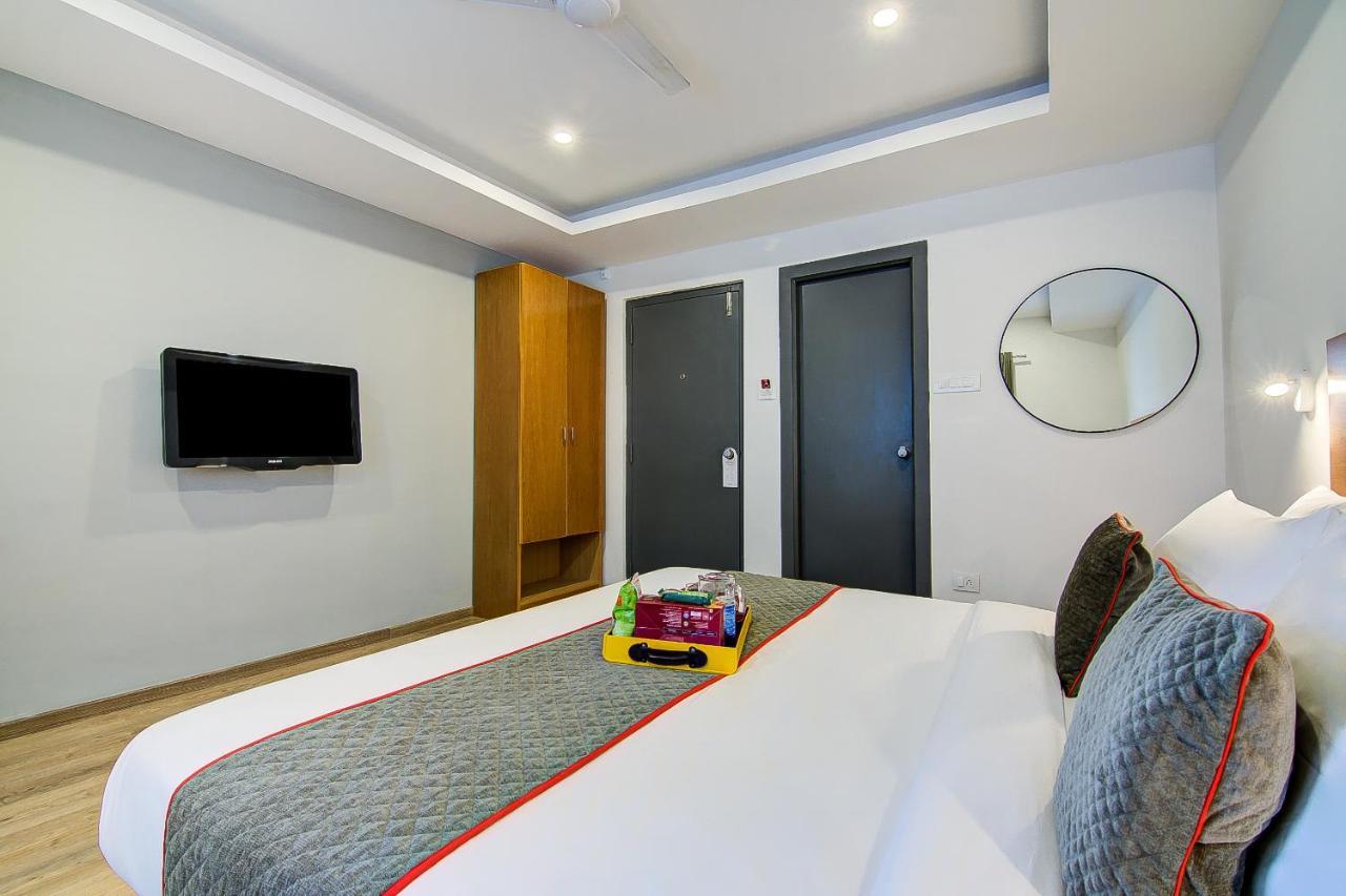 Oyo Townhouse 034 -Halcyon Hitech City Road Хайдарабад Экстерьер фото