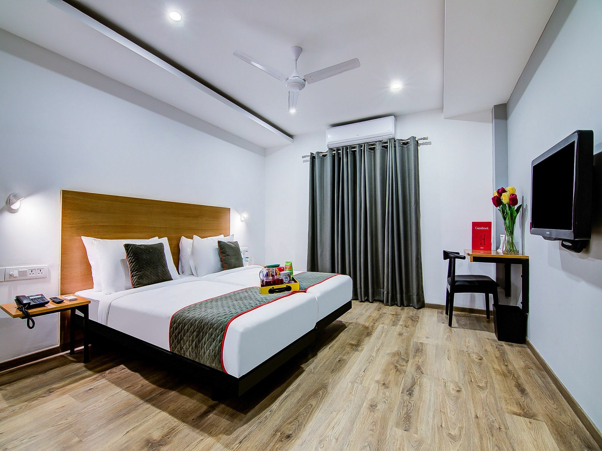 Oyo Townhouse 034 -Halcyon Hitech City Road Хайдарабад Экстерьер фото